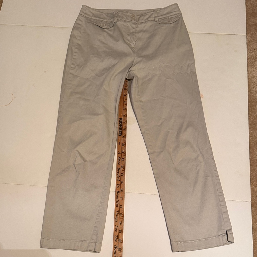 Jones of New York Sport Beige Straight Leg Stretch Pants Size 4